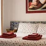 La Adults Only Con Giardino A 4*