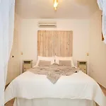 Maison d'hôtes La Adults Only Con Giardino A