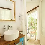 Maison d'hôtes La Adults Only Con Giardino A 4*